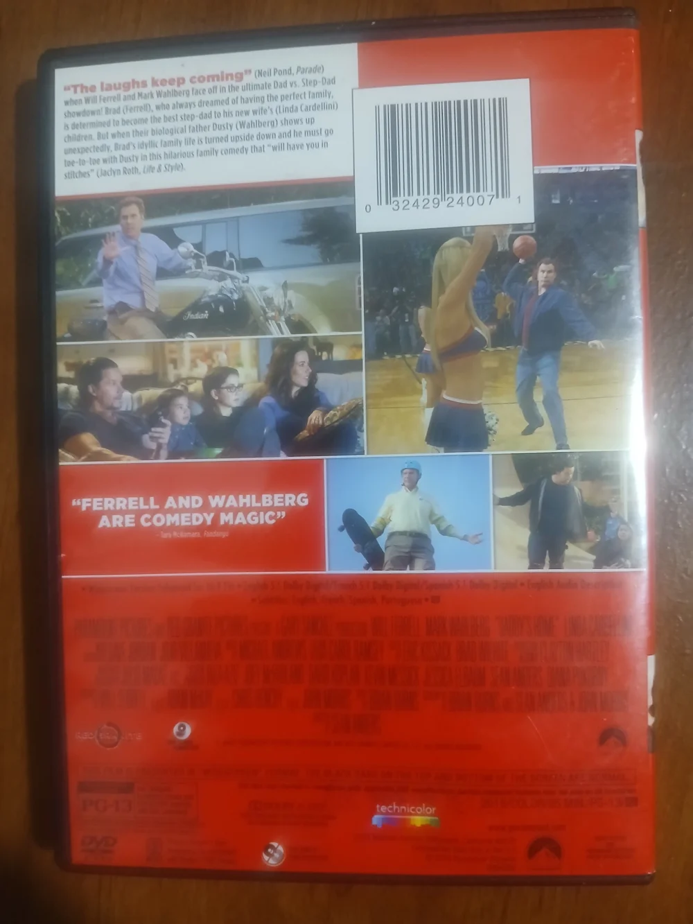Daddy's Home DVD Movie Cover - Red & Blue Artwork